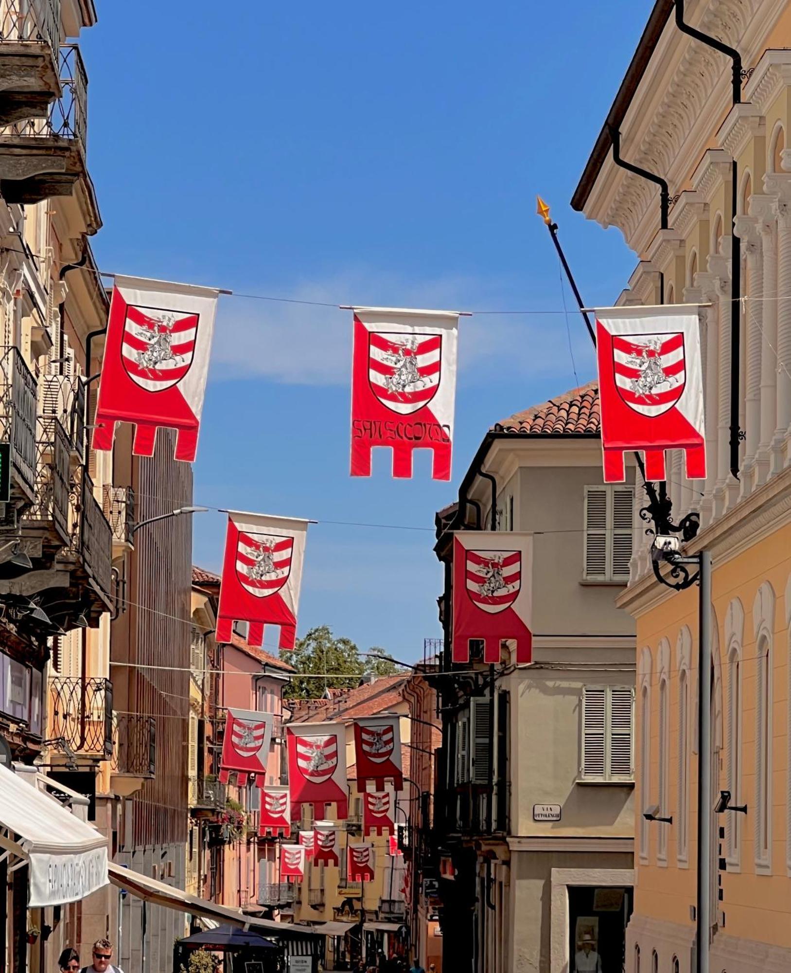 Appartamento In Centro Storico "La Casa Di Cri" Asti Exteriér fotografie